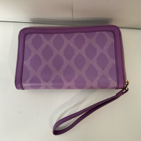 Vera Bradley Ikat Diamonds Lilac Ultimate Clasp & Zipper Closure Wristlet Wallet - Picture 9 of 12